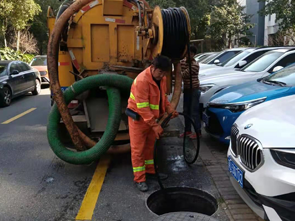 南头排污管道清淤